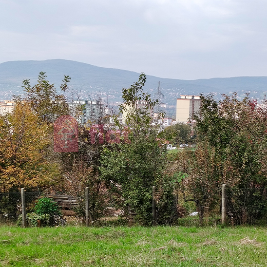 Panorámás, közműves építési telek Pécs Kertváros szélén